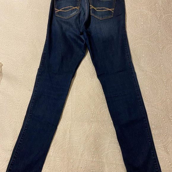 Abercrombie High Rise Skinny Jean - Picture 2 of 4